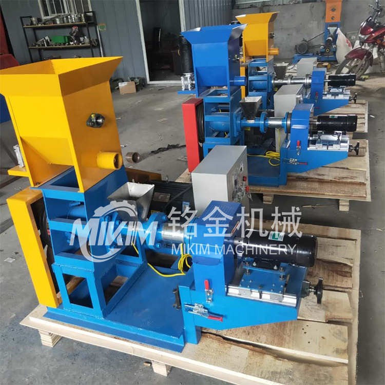 feed extruder machine82 feed extruder machine82