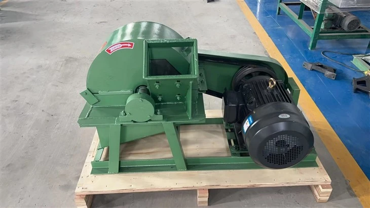 Space-Saving Crusher Machine For Industrial Use
